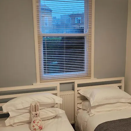 Apartment 4 Westbourne Road - 2 Bed Ground Floor Scarborough