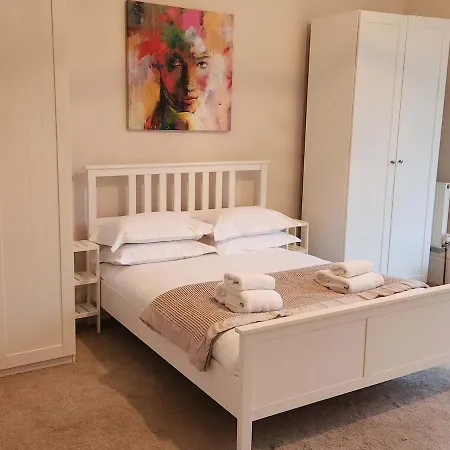 4 Westbourne Road - 2 Bed Ground Floor Lägenhet *