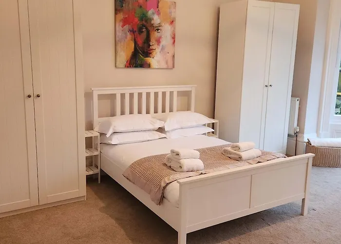 4 Westbourne Road - 2 Bed Ground Floor Lägenhet *