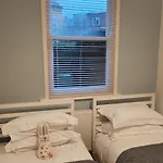 4 Westbourne Road - 2 Bed Ground Floor * Scarborough